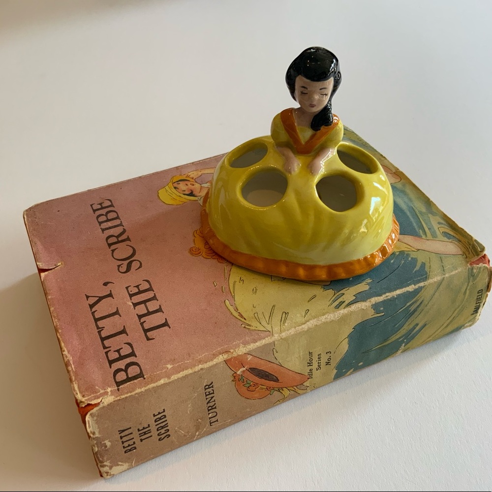 Girl Lipstick Holder